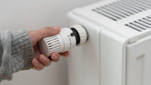 Addio ai termosifoni per riscaldarsi