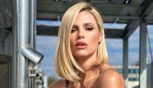 Michelle Hunziker primo piano con taglio a caschetto