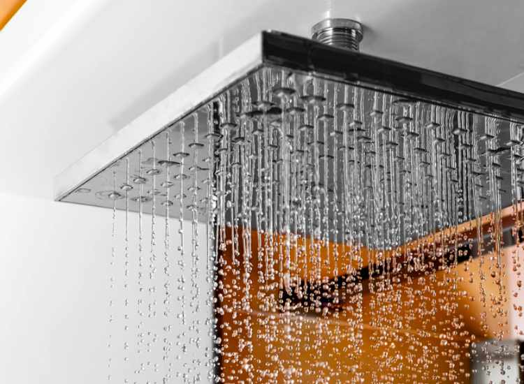 Ecco come pulire il soffione della doccia