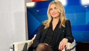 Sabrina Scampini durante la registrazione di un programma TV