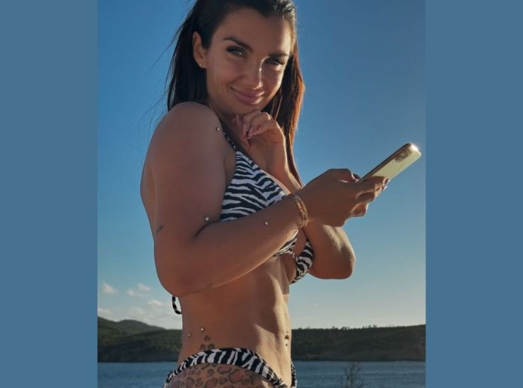 Elettra Lamborghini in bikini