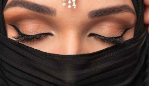 Occhi di donna araba