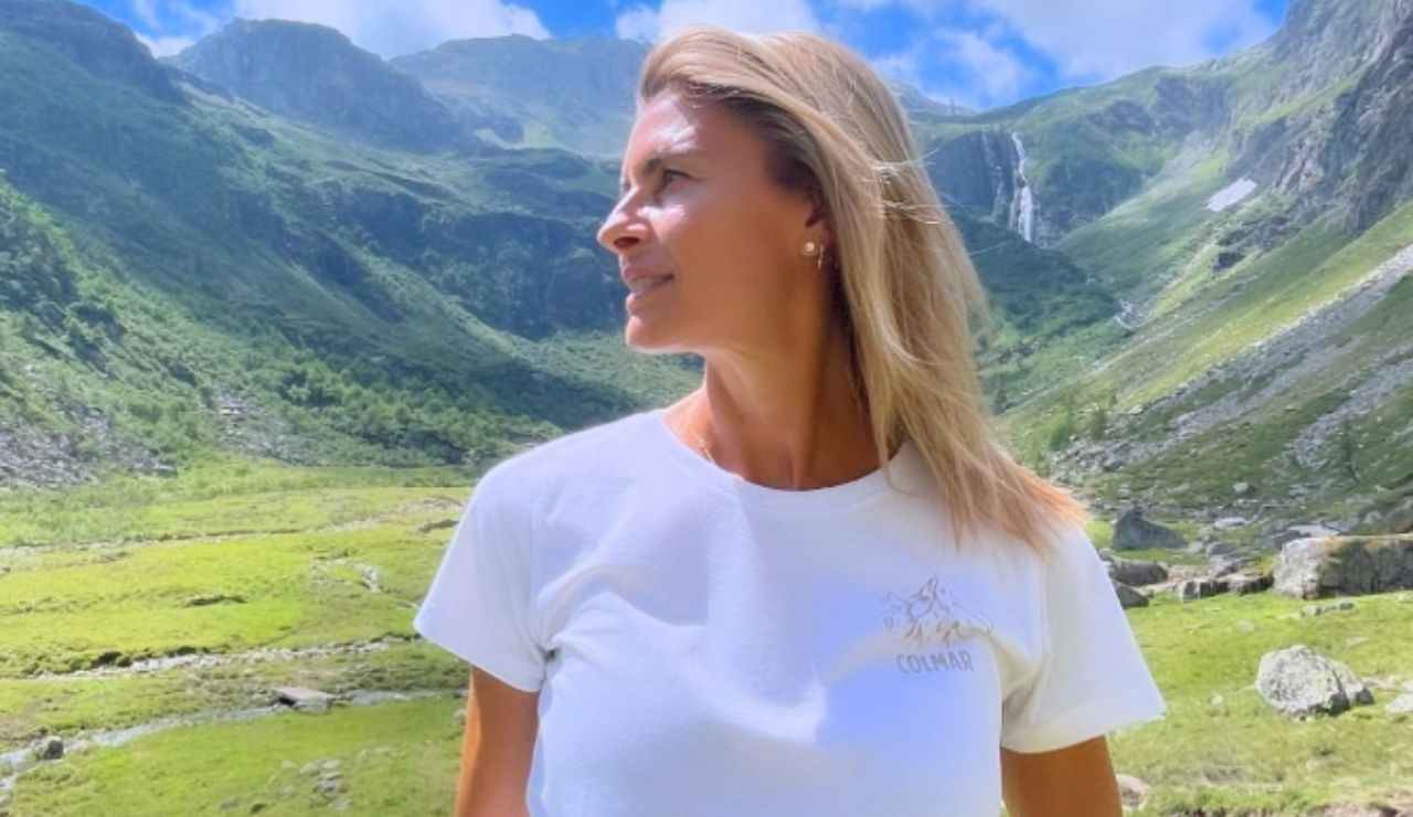 Martina Colombari in vacanza