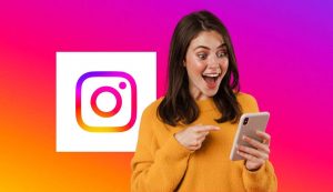 Ragazza sorpresa per la novità Instagram