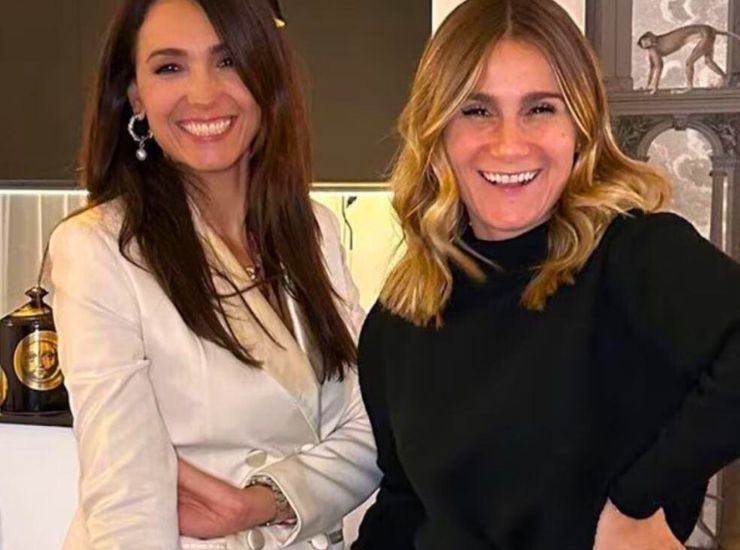 Caterina e Sarah Balivo insieme sorridenti